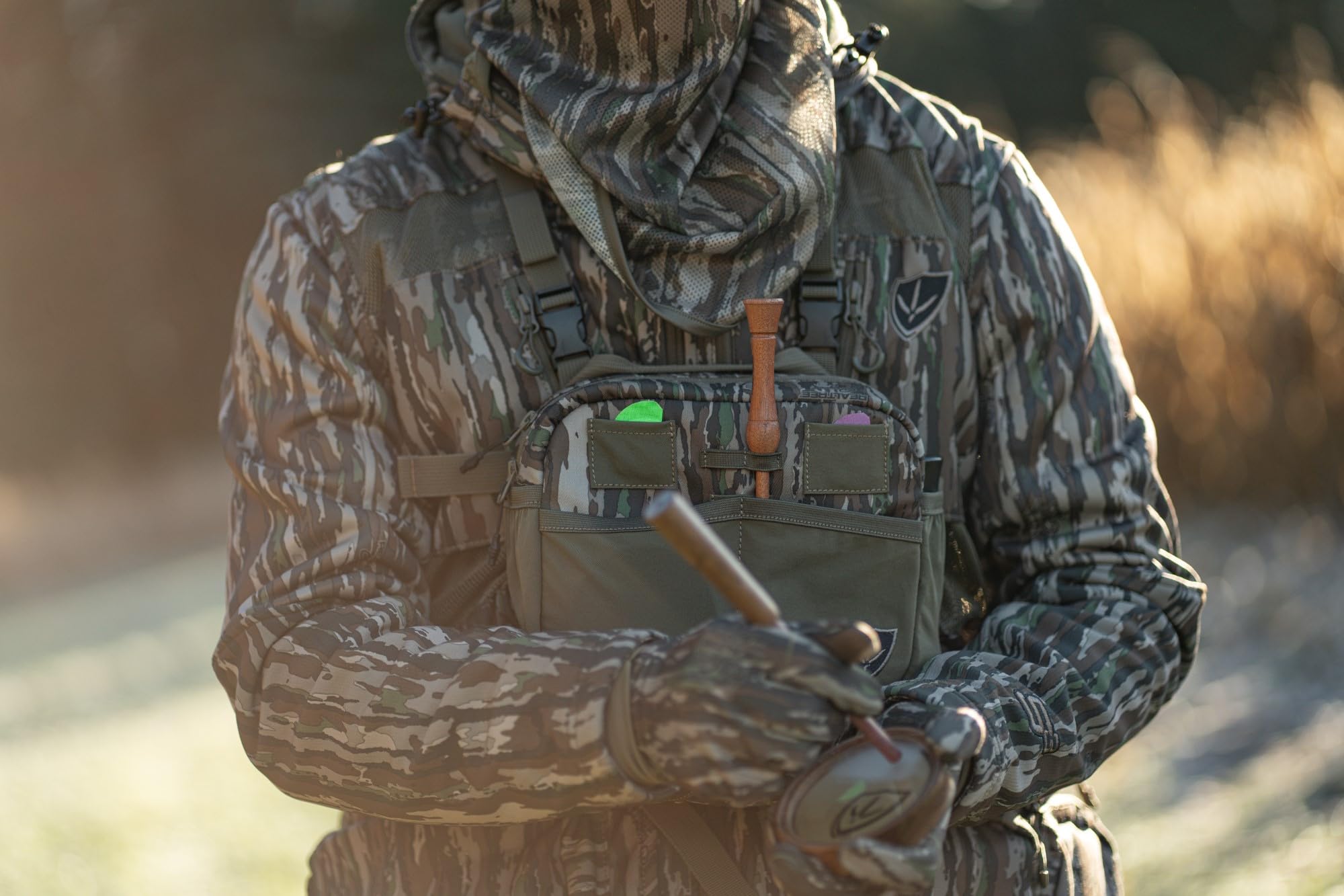 BLOCKER OUTDOORS Finisher chest pack one-size design fits diverse hunters.