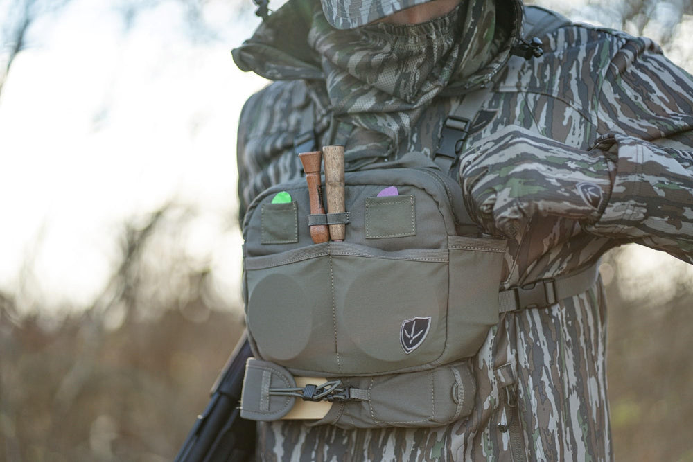 BLOCKER OUTDOORS Finisher chest pack secure box-call pocket within reach.