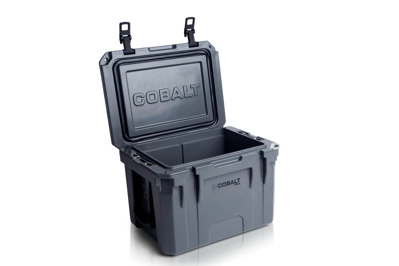 Blue Coolers Cobalt 25qt freezer-style gasket seals in ice and cold air.
