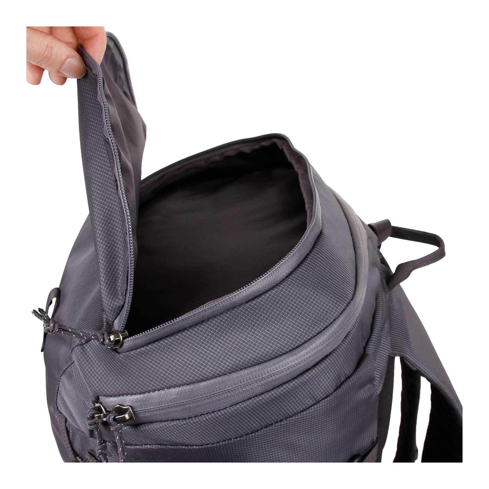 Blue Ice Chiru 25L pack hydration compatibility for long missions.