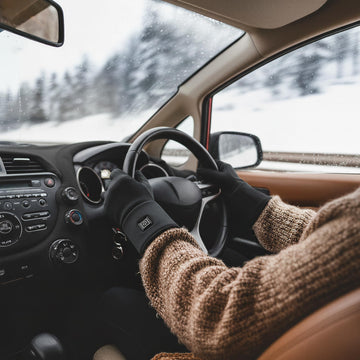 BNZ heated gloves battery pack provides consistent power across three heat settings.