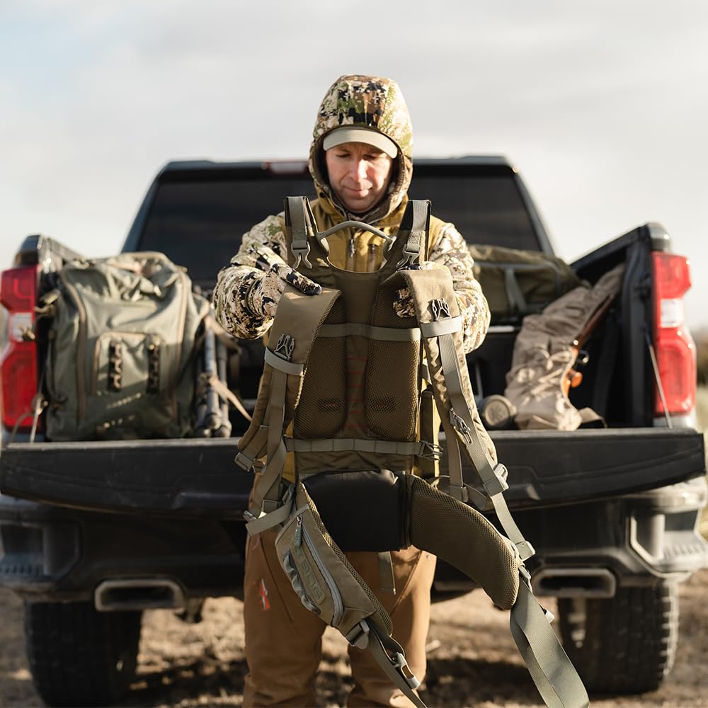 BOG Inception YKK zipper access highlights quiet, reliable bag openings.