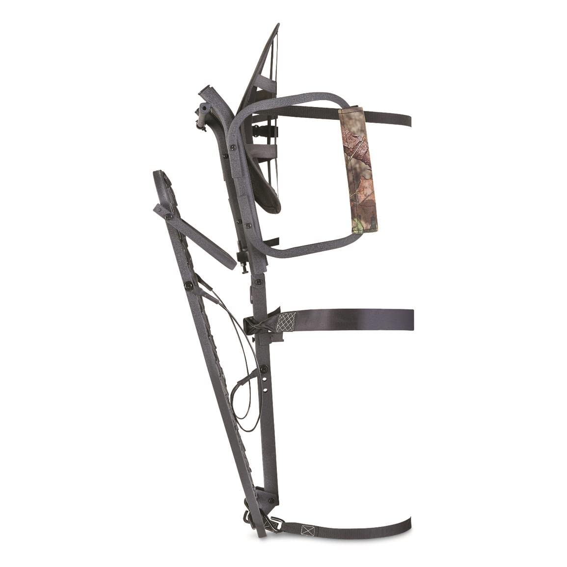 Bolderton Deluxe Hang-On Tree Stand weather coating guards against rust in rugged environments.