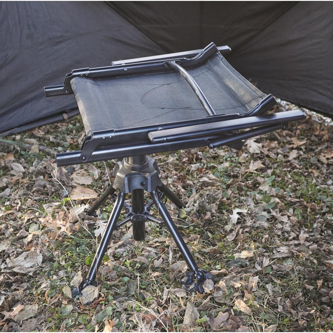 Bolderton easy-carry compact design lets you move between spots effortlessly.