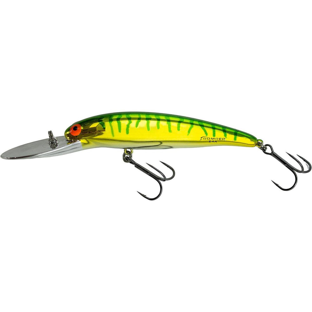 Bomber Deep Long A Blue Diamond side profile shows true-running performance in water.