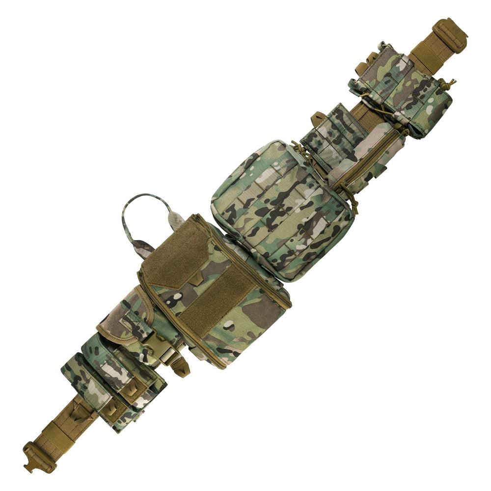 BOMTURN storage pouch provides versatile space for gear.