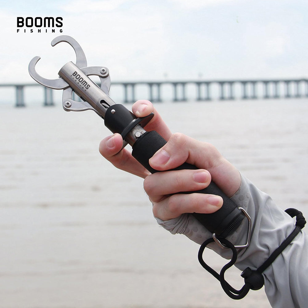 Booms Fishing G01 gripper in freshwater or saltwater setting on deck.