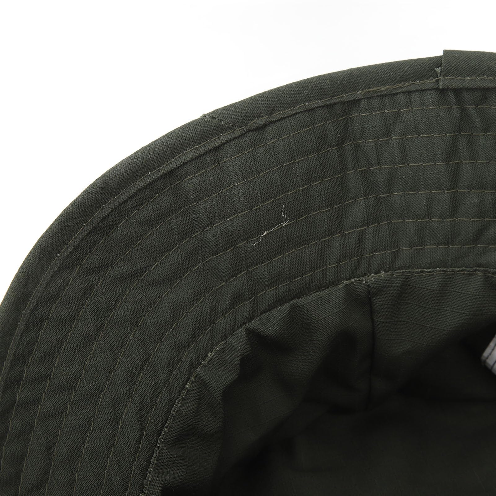 Under brim shading to highlight sun protection