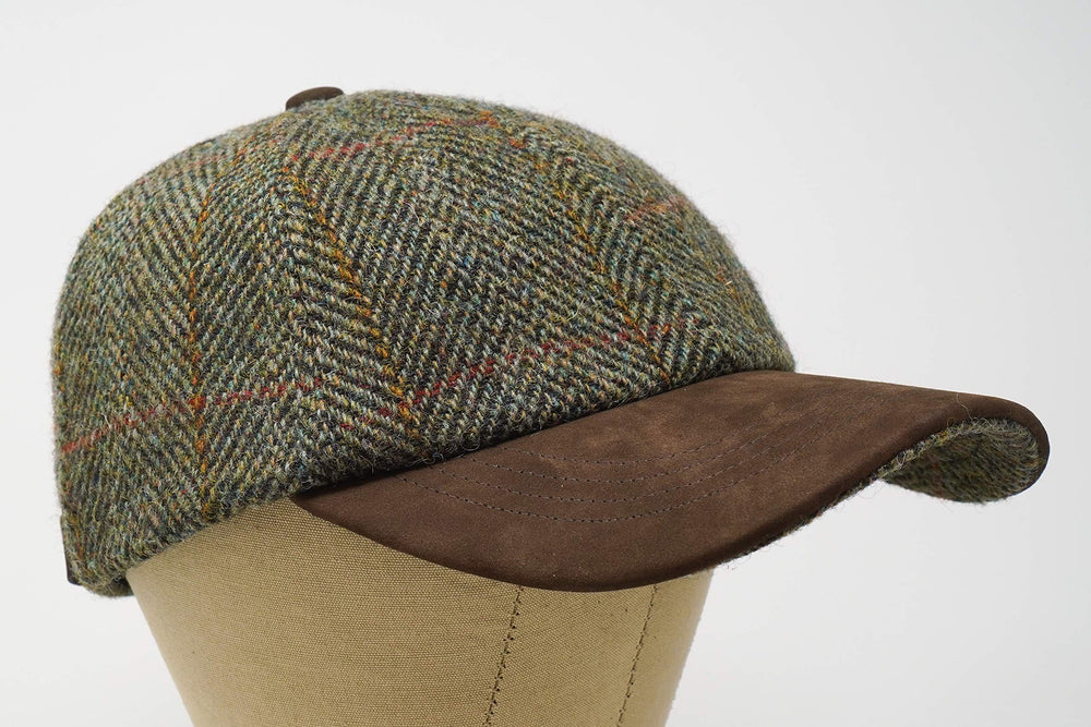 Borges and Scott Munro cap easy-care, travel-friendly design