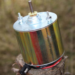 Close-up of 1/4 x 1-1/16 inch shaft on Boss Buck motor