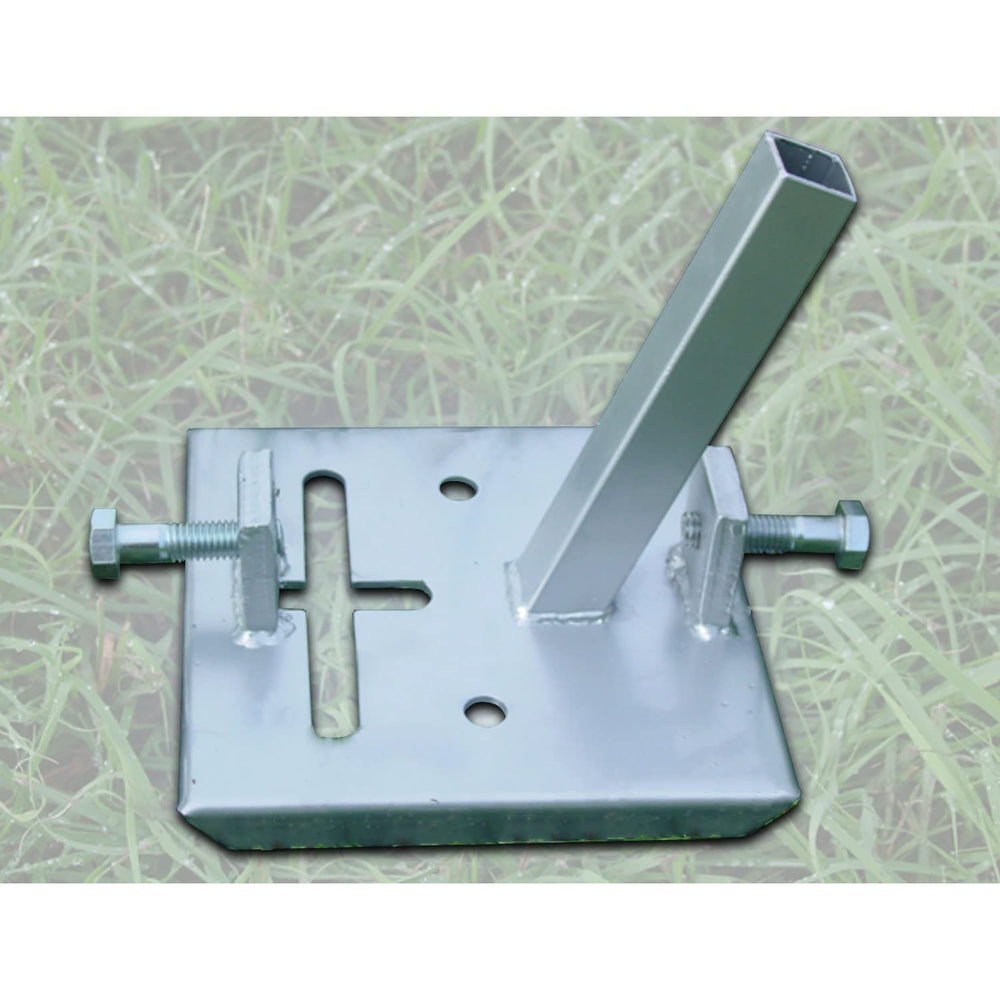 Boss Buck Deluxe Foot Pad shows T-Post center connection for secure mounting.