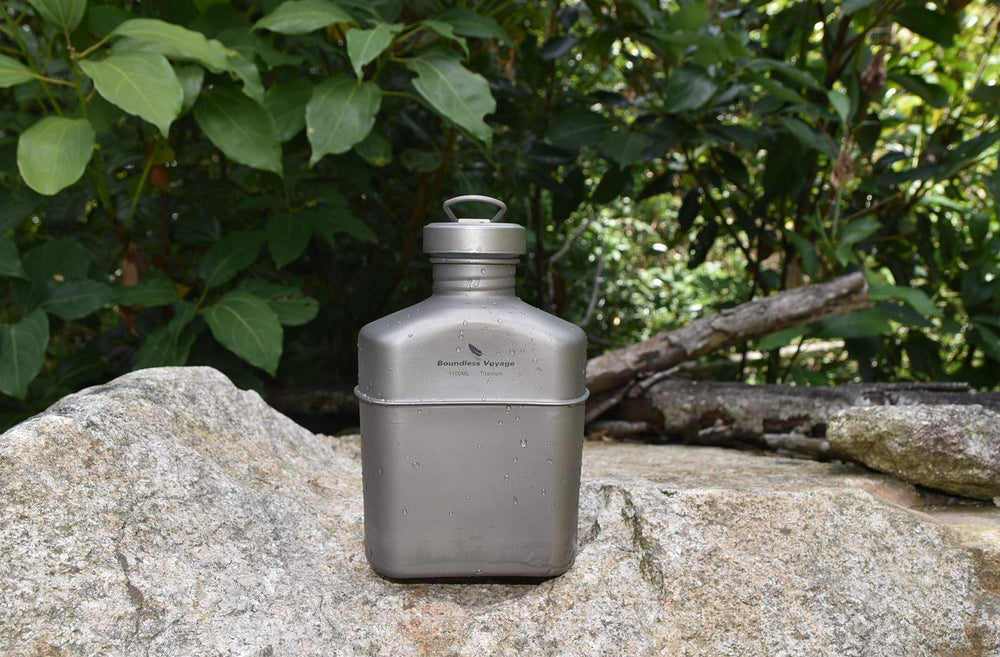 Boundless Voyage canteen in use on trail demonstrates lightweight performance.