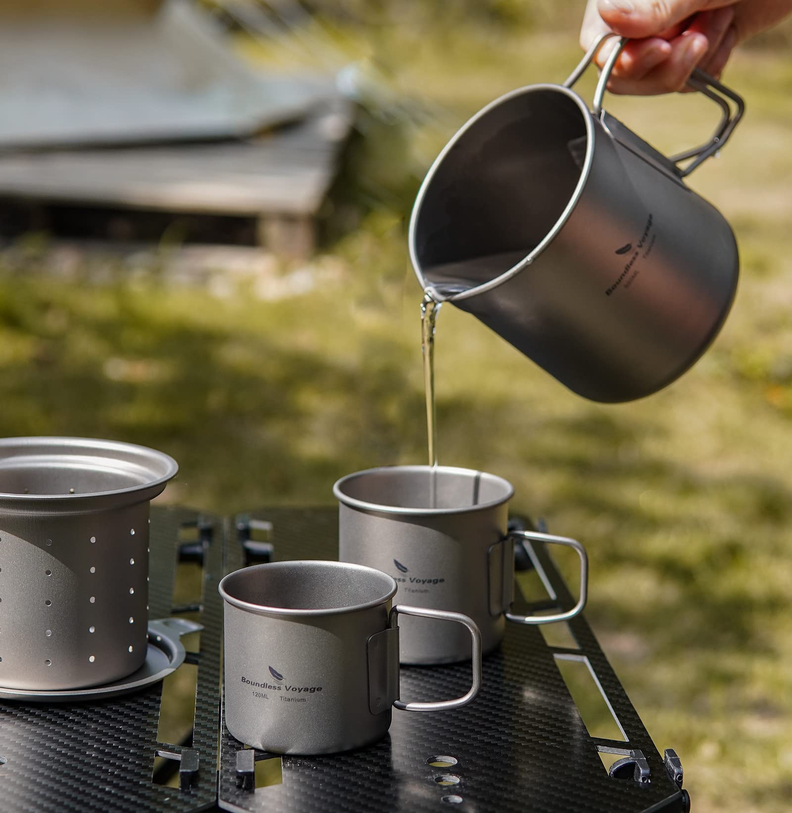 Boundless Voyage mug interior with built-in tea strainer for clean brews