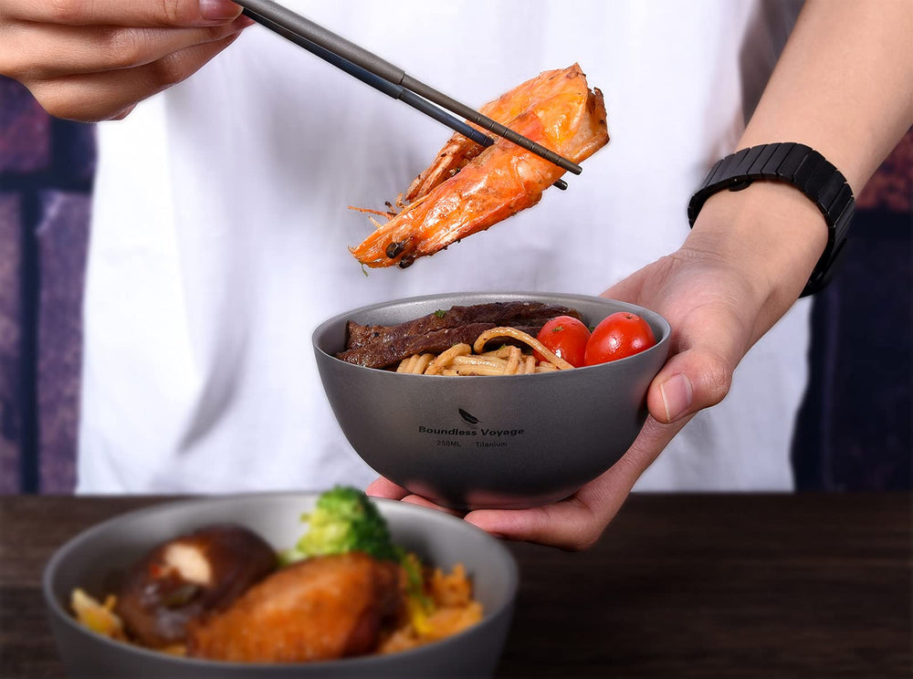 Boundless Voyage easy-clean titanium bowl resists flavors and stains.