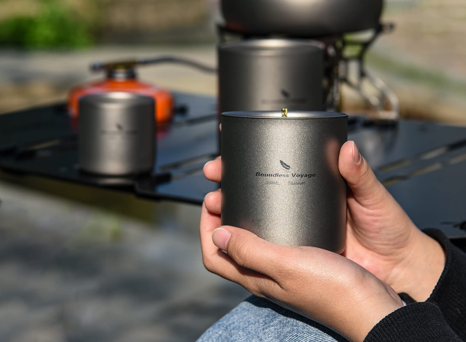 Boundless Voyage set ideal for camping office and home use