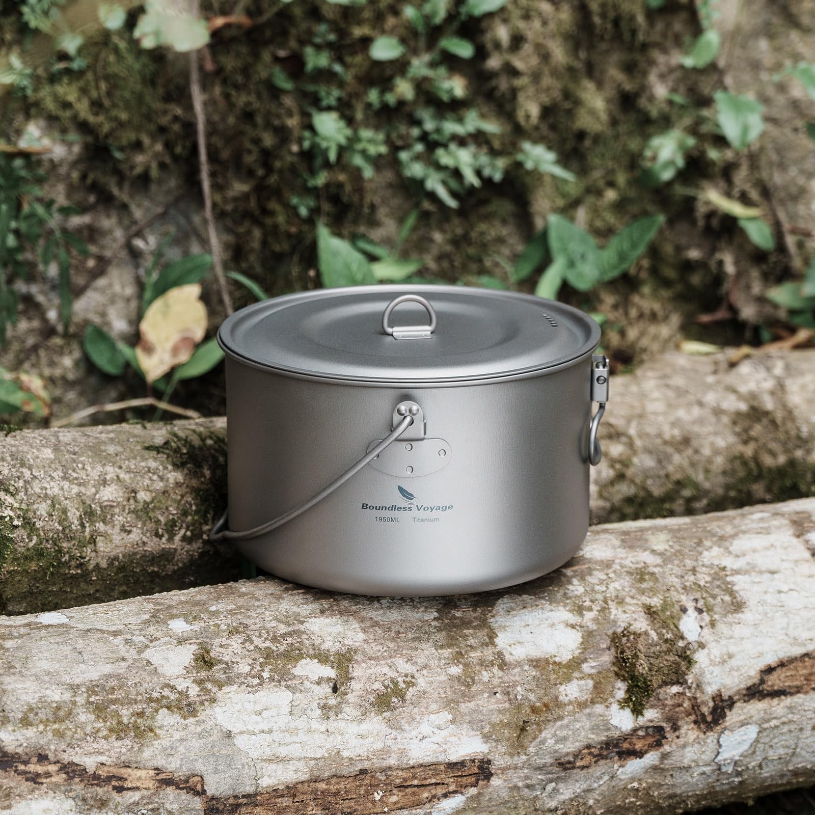 Boundless Voyage light-weight titanium pot supports outdoor meals anywhere