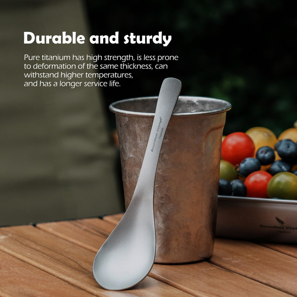 Boundless Voyage spoon comes with a drawstring pouch for travel.