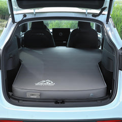 BREVITRIP Tesla Model Y mattress pump demonstrates quick inflation for on-the-go comfort.