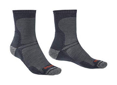 Bridgedale Ultra Light Crew Navy Y heel demonstrates secure heel fit.