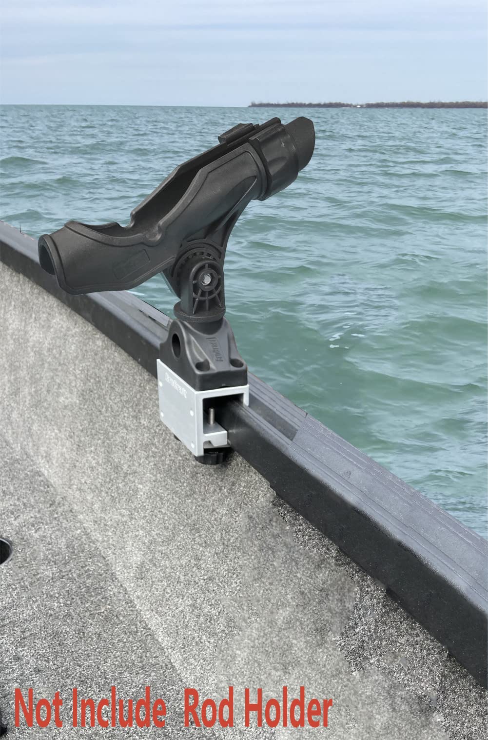 BroCraft marine-grade aluminum material ensures lasting performance in harsh boating environments.