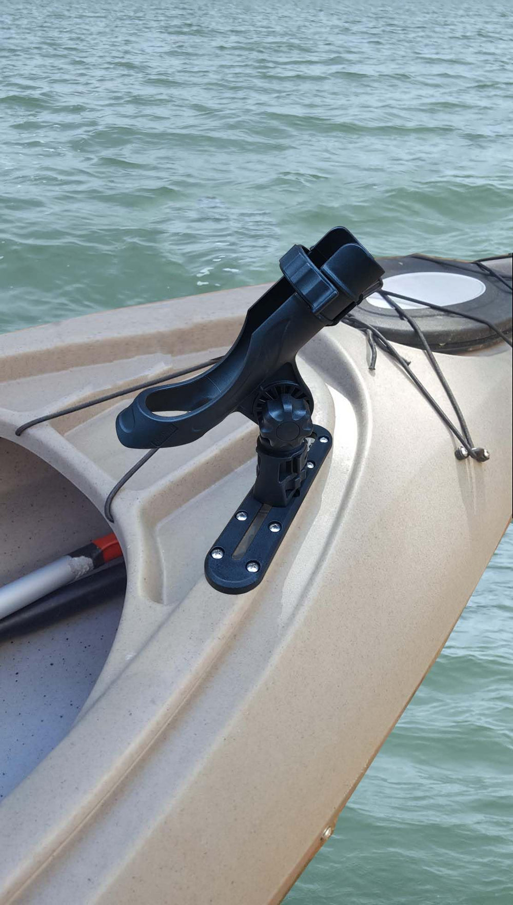 360-degree rotatable rod holder with locking mechanism