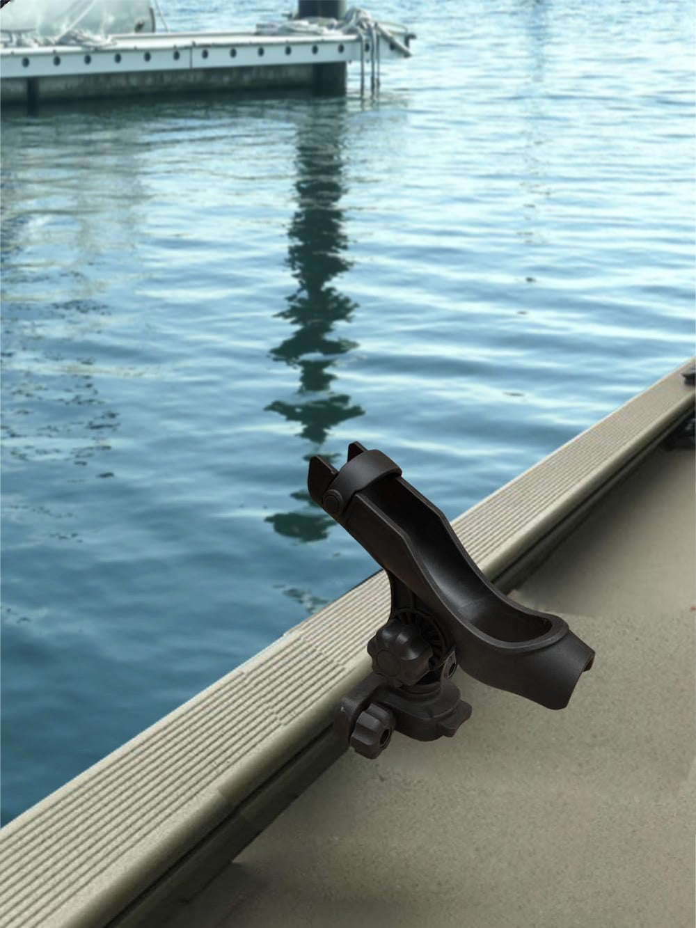 Brocraft track-base moves smoothly along the gunnel for position changes