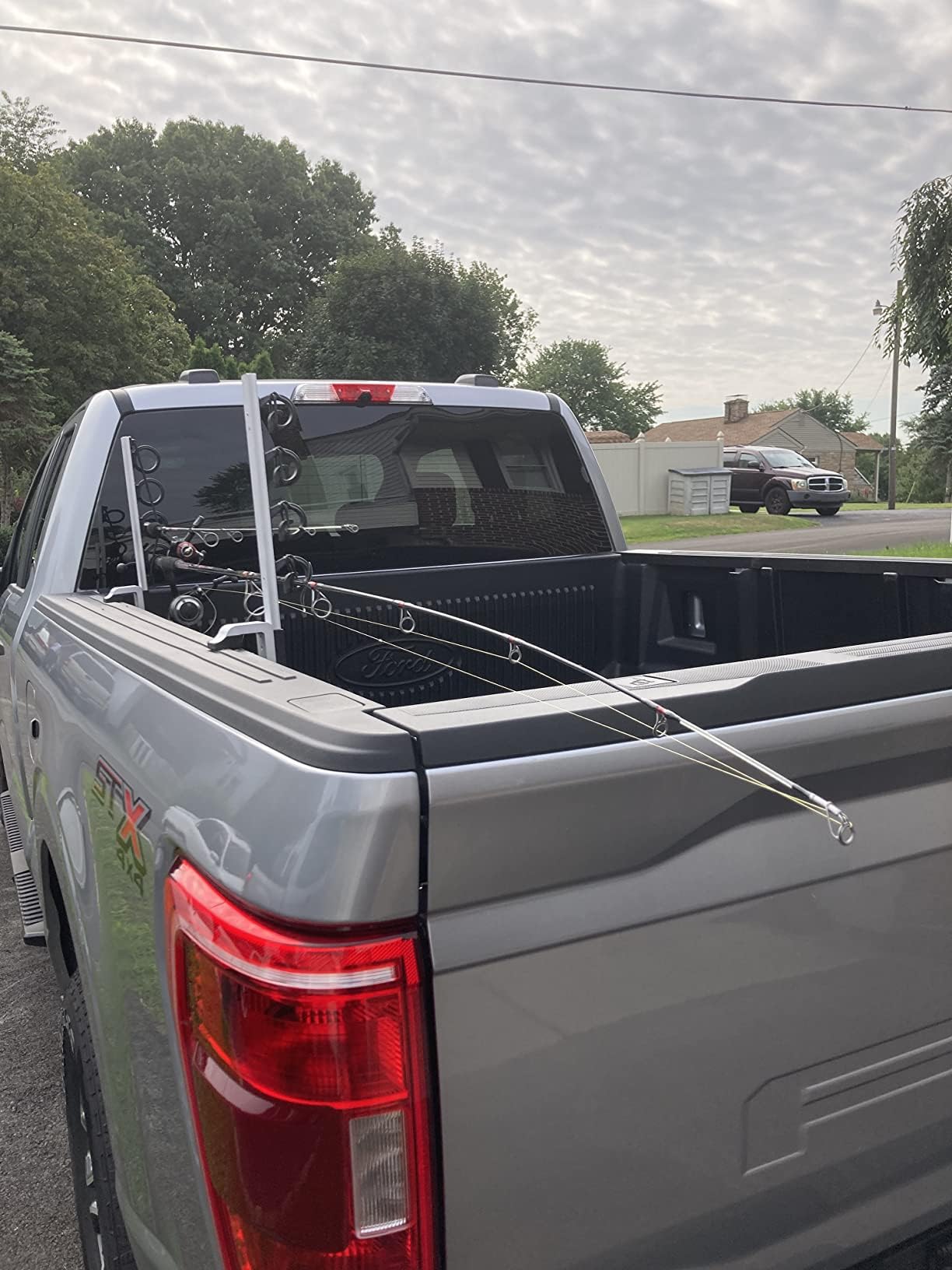 Fits most pickup truck beds for easy installation without drilling