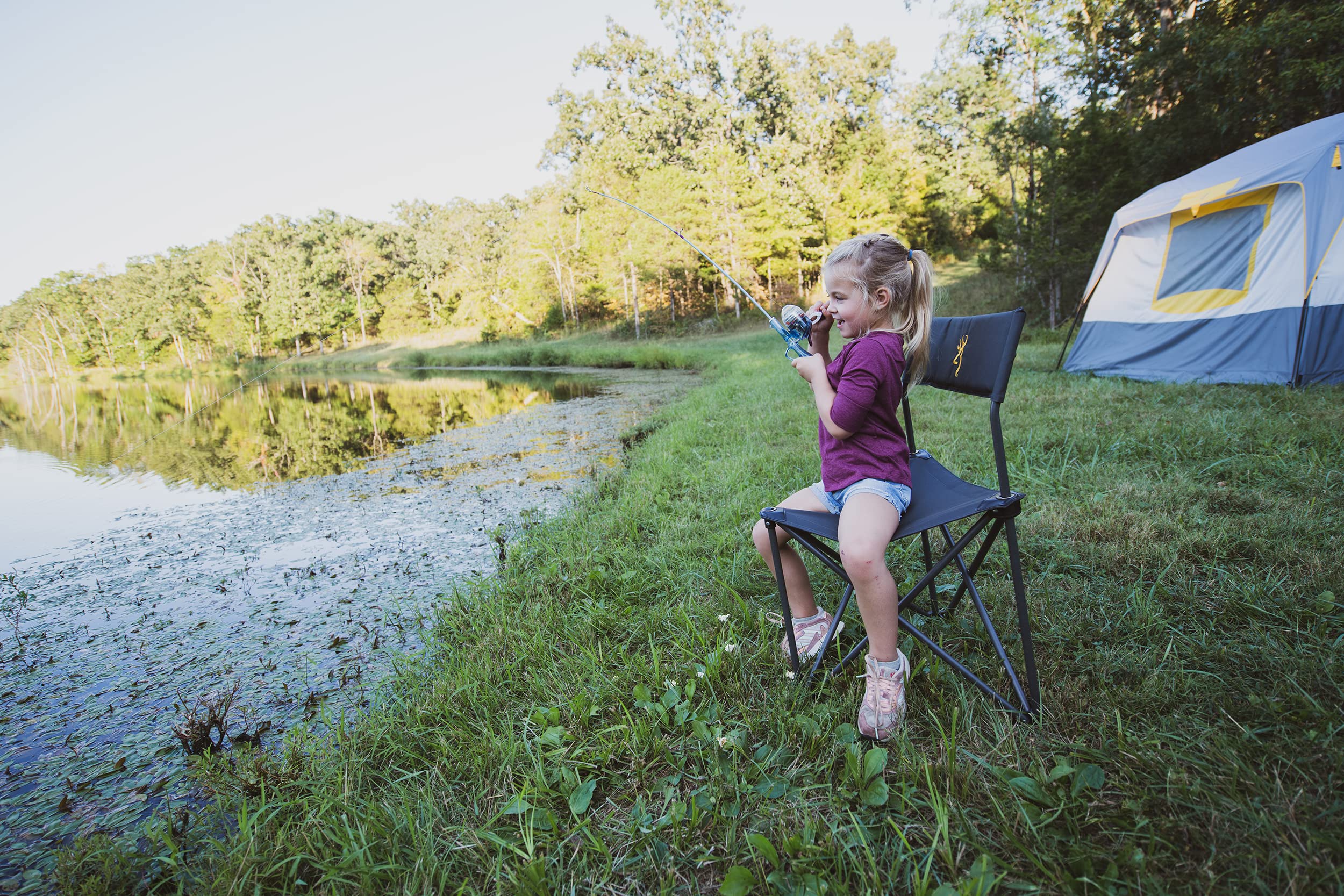 Browning Dakota chair with a sturdy tripod steel frame for reliable support.