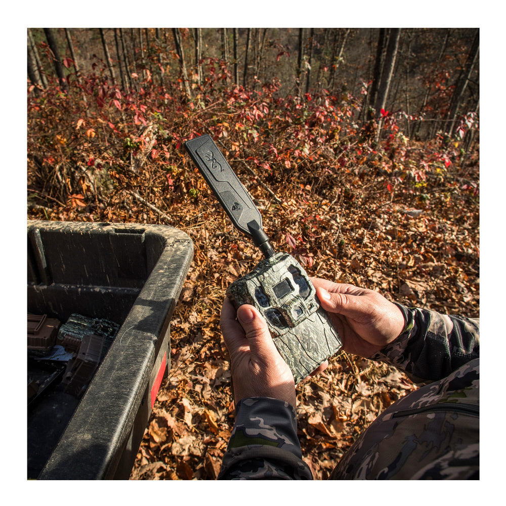 Browning Defender Pro Scout Max bundle image highlights complete field-ready kit.