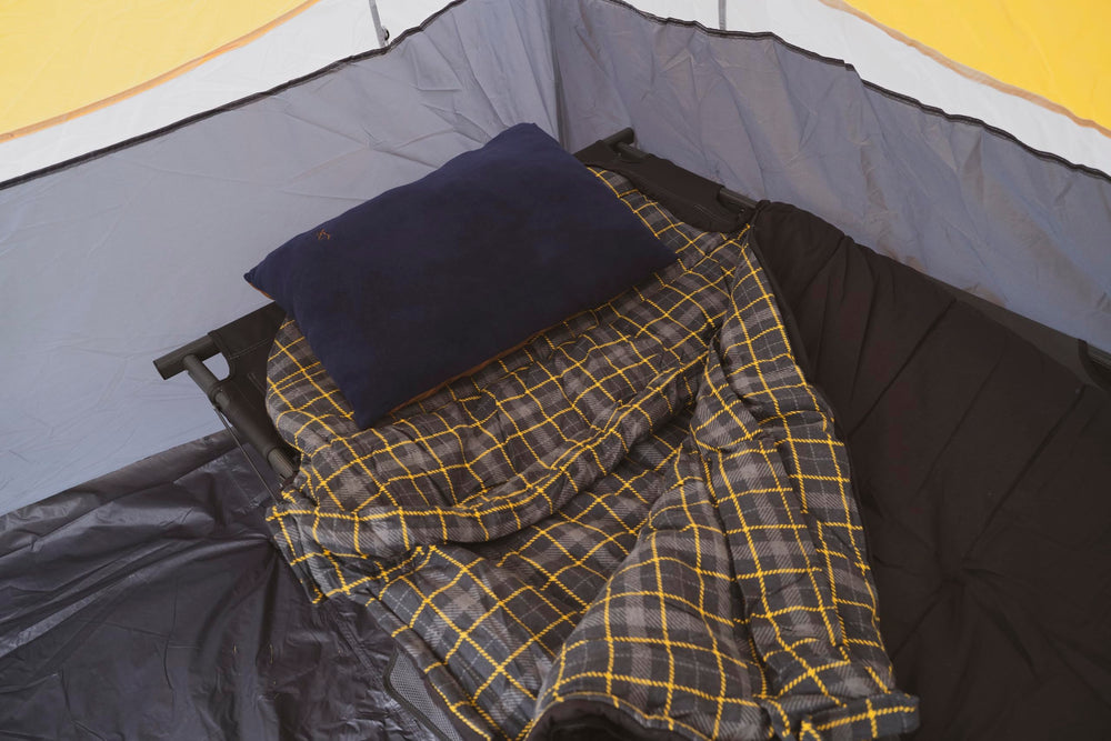 Browning Klondike insulated chest and zipper baffle minimize heat loss