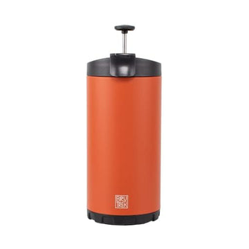 BruTrek Steel Toe 3.0 no-spill lid demonstrates mess-free pouring