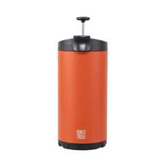 BruTrek Steel Toe 3.0 no-spill lid demonstrates mess-free pouring