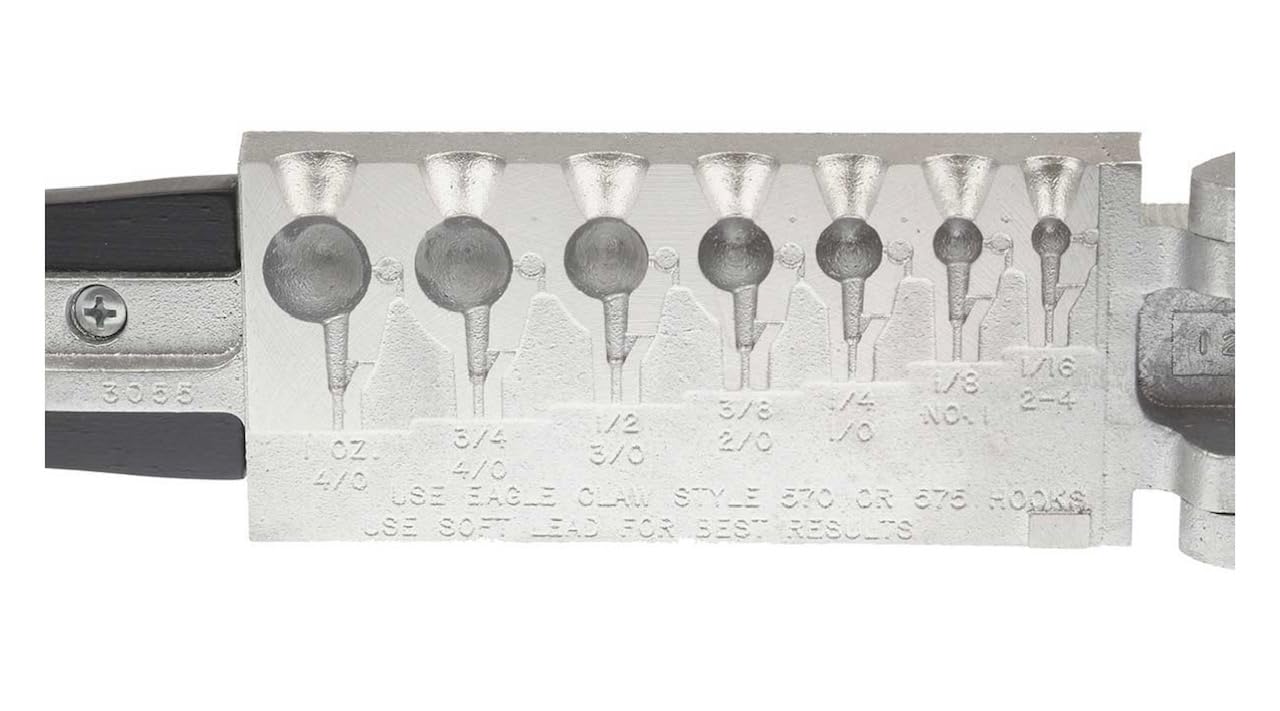 BT Outdoors Do It Mold football jig head 1/8 oz shows broad face for bottom contact