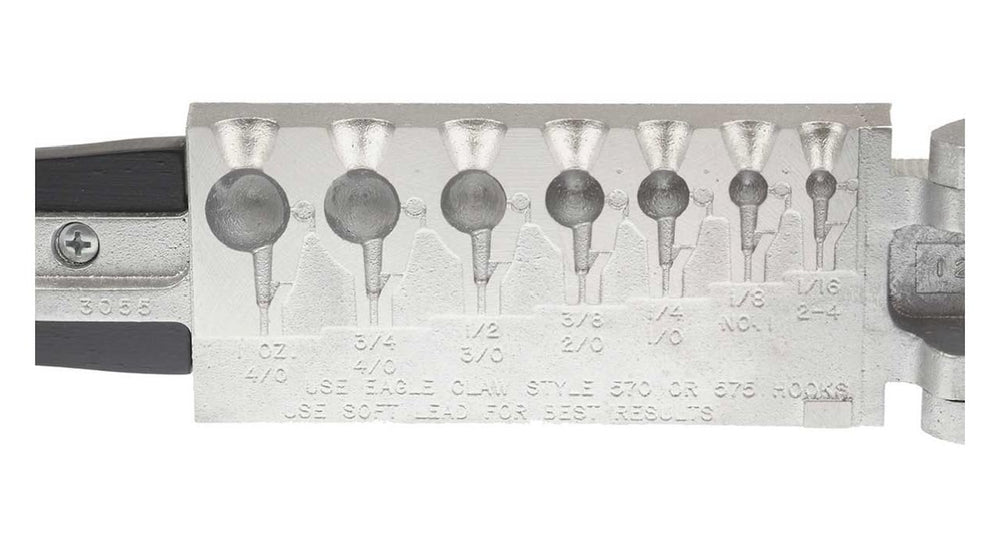 BT Outdoors Do It Mold football jig head 1/8 oz shows broad face for bottom contact