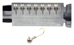 BT Outdoors Do It Mold Round Head Jig 1/4 oz offers balanced casting for precise control.