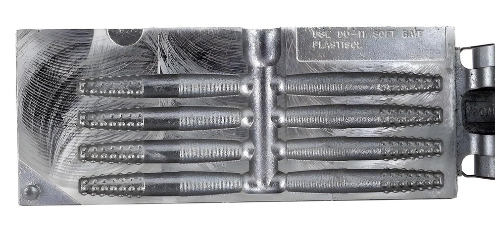 BT Outdoors Midwest Finesse Rig mold front view for economical eight-cavity production.