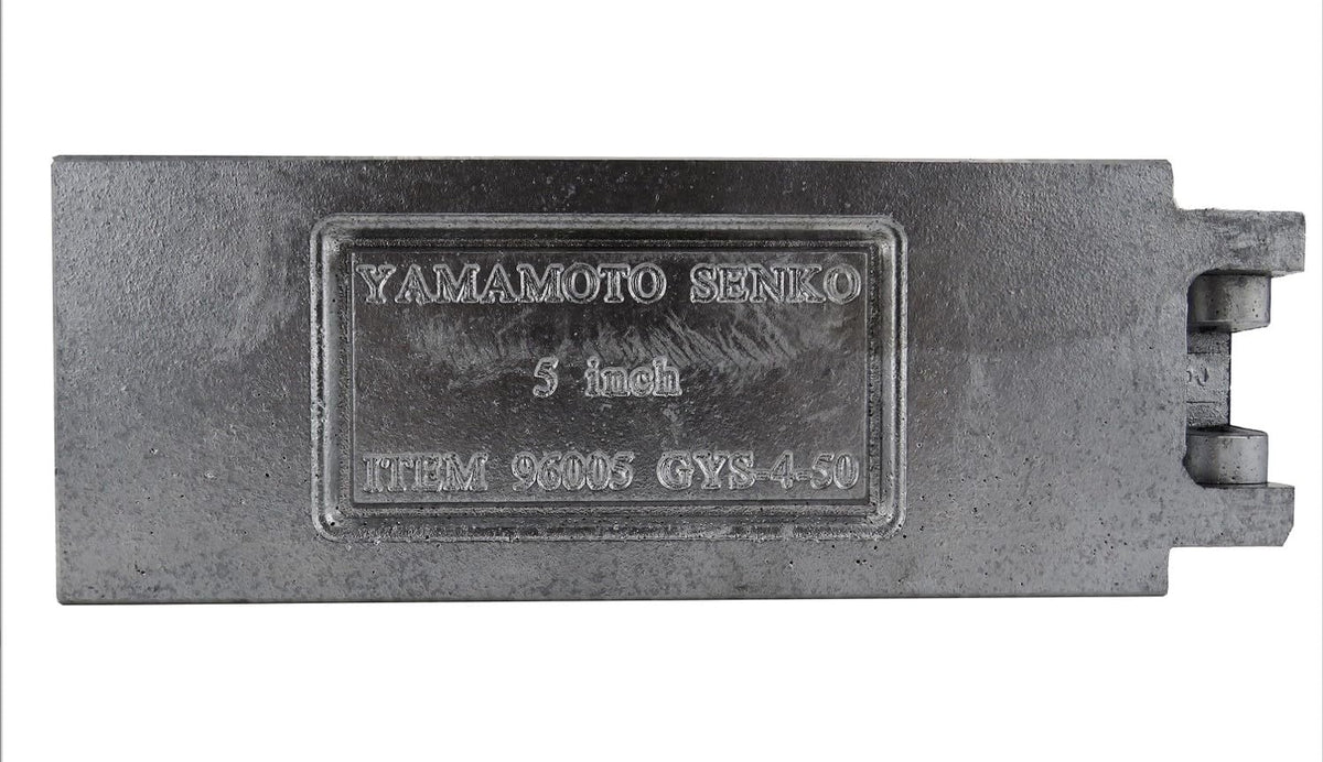 BT Outdoors Do-It Molds Senko 5in mold with 4 cavities for precise Senko-style baits.