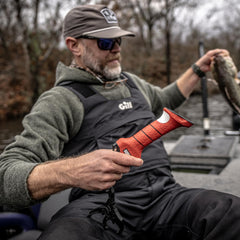 Bubba Smart Fish Scale Lite supporting 60 lb capacity