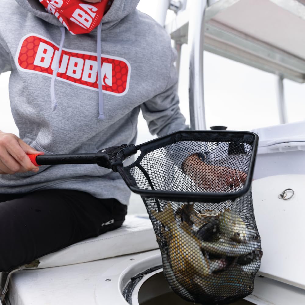 Lightweight aluminum build withstands freshwater and saltwater use.