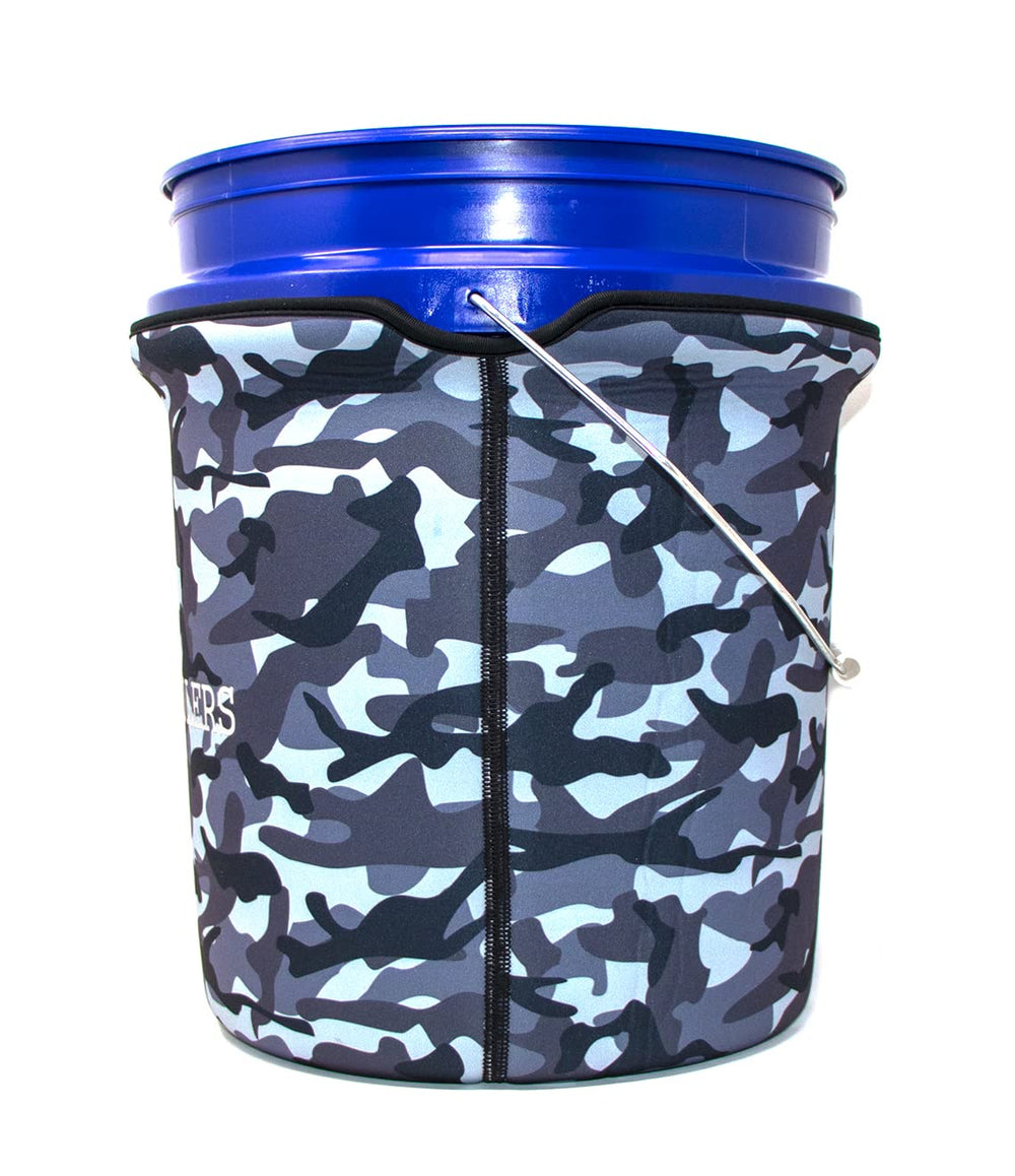 Bucket Cooler 7mm neoprene sleeve in use preserves bait temperature longer.