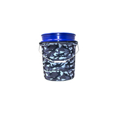 Bucket Cooler edge guard top circumference protects bucket rim during use.
