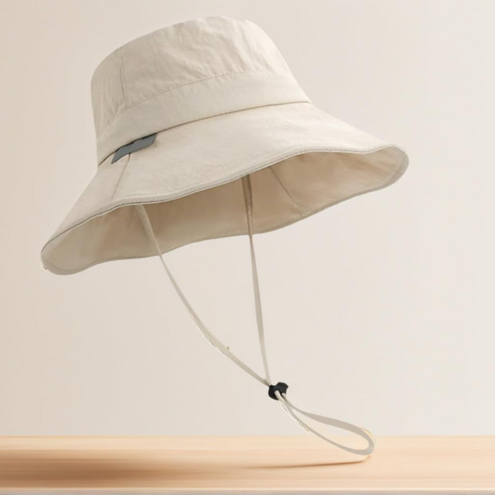 Breathable crown of beige bucket hat