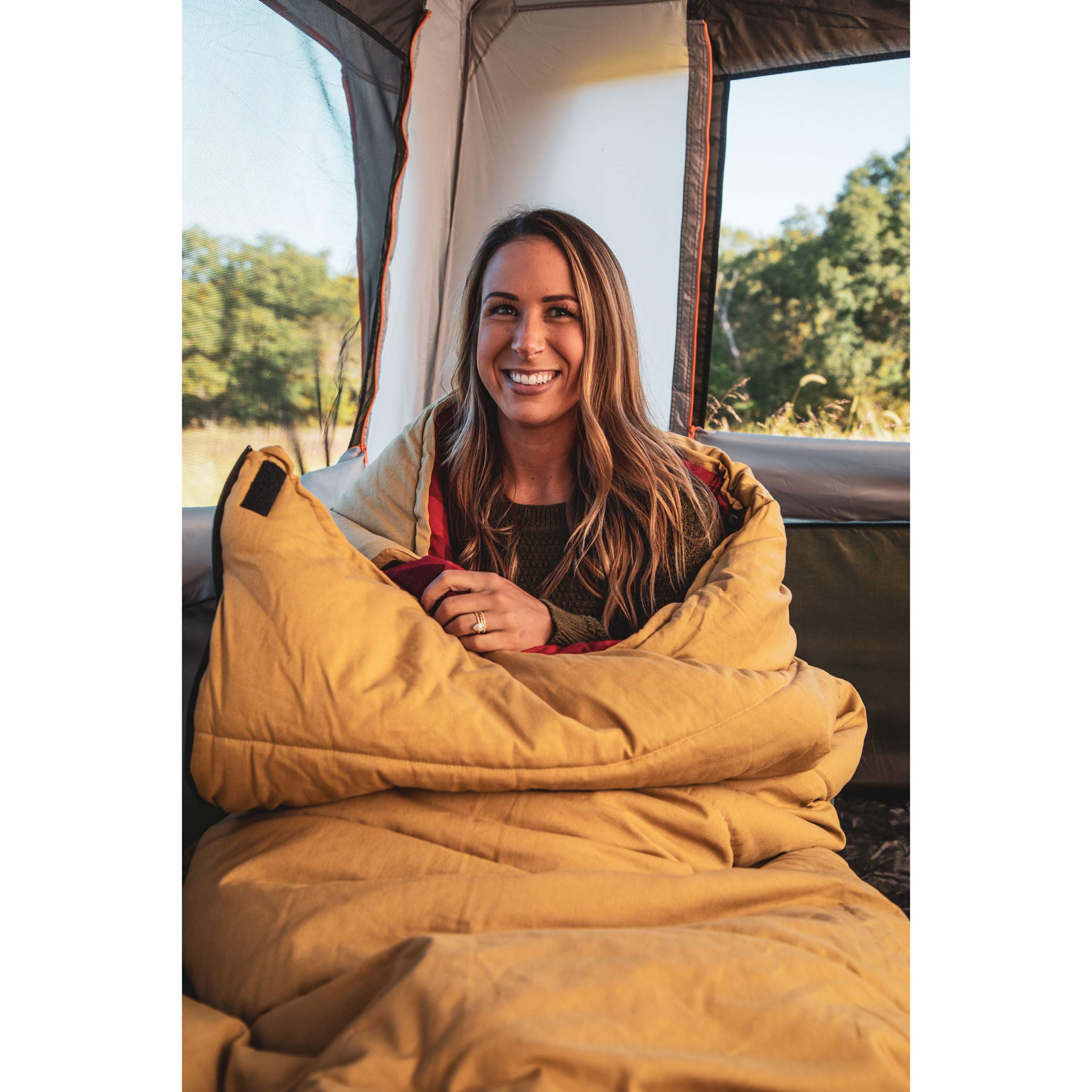 Bushnell 30F oversized design fits tall campers comfortably.
