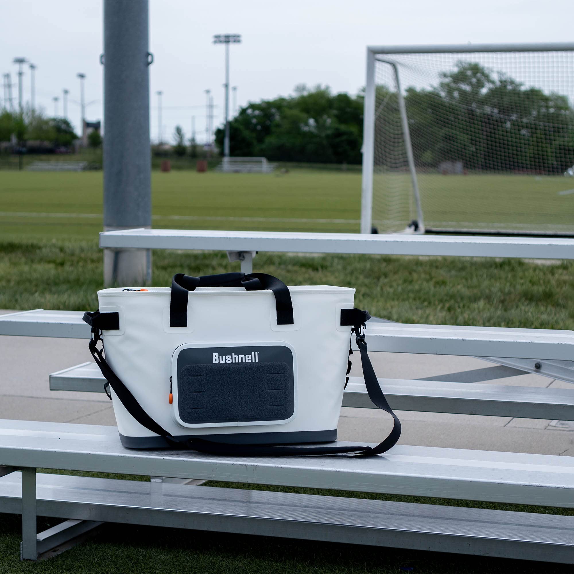 Bushnell Soft Cooler label highlights 30-can capacity.