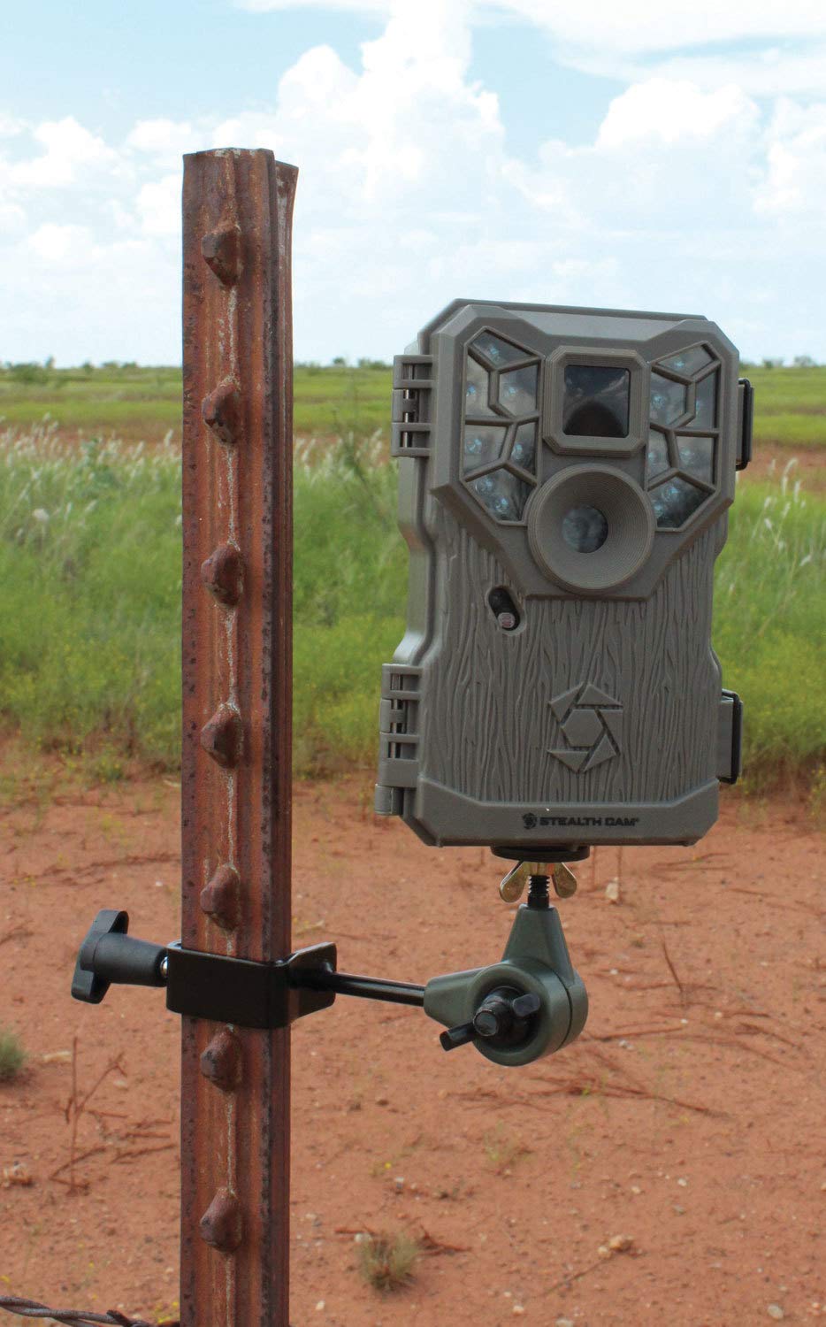 BZXZB Card Reader enables fast transfer of trail camera footage.