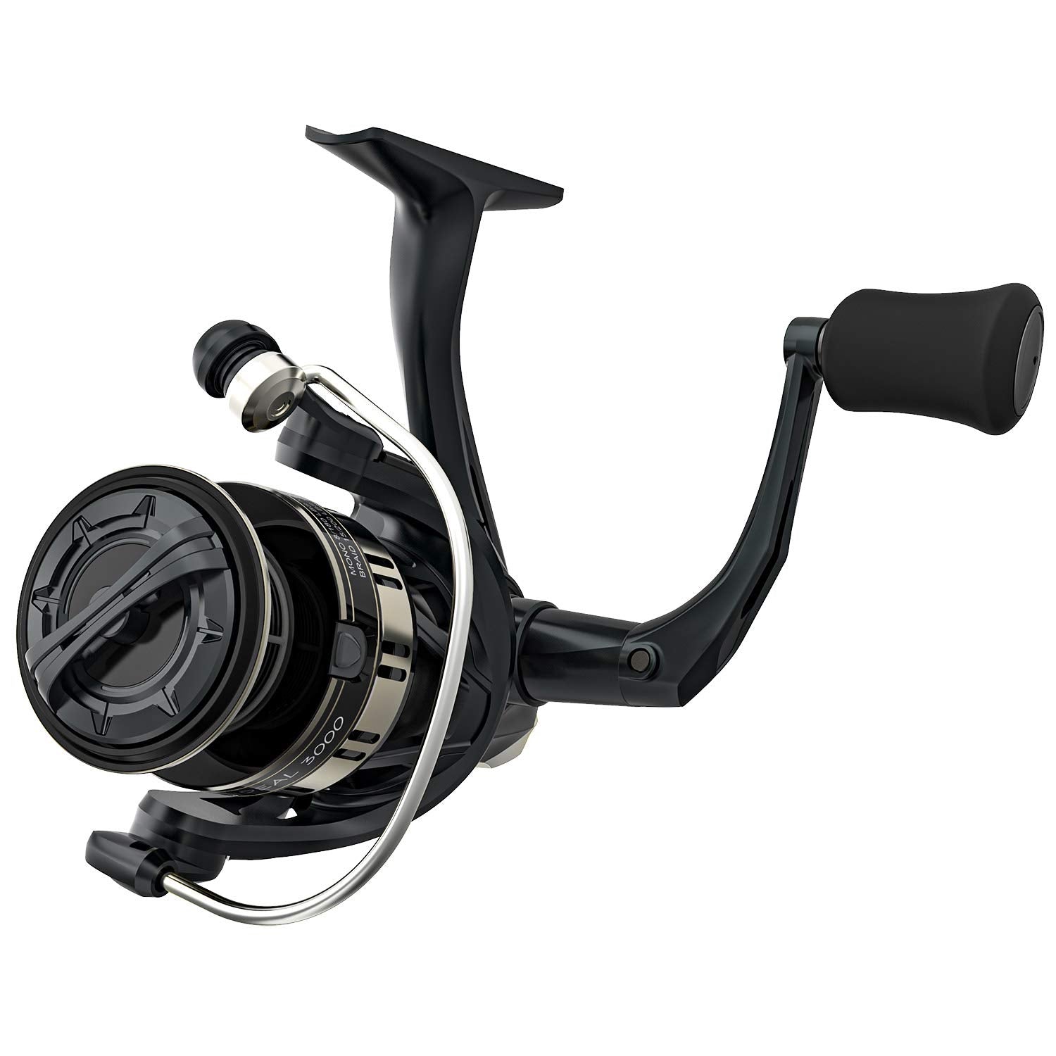 Cadence Ideal Spinning Reel Ideal-2000 held in hand