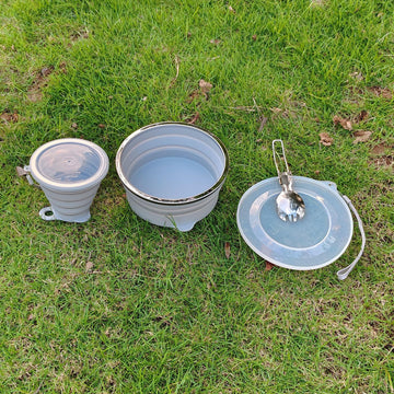 Cagelya mess kit cleaning ease, smooth inner surfaces.