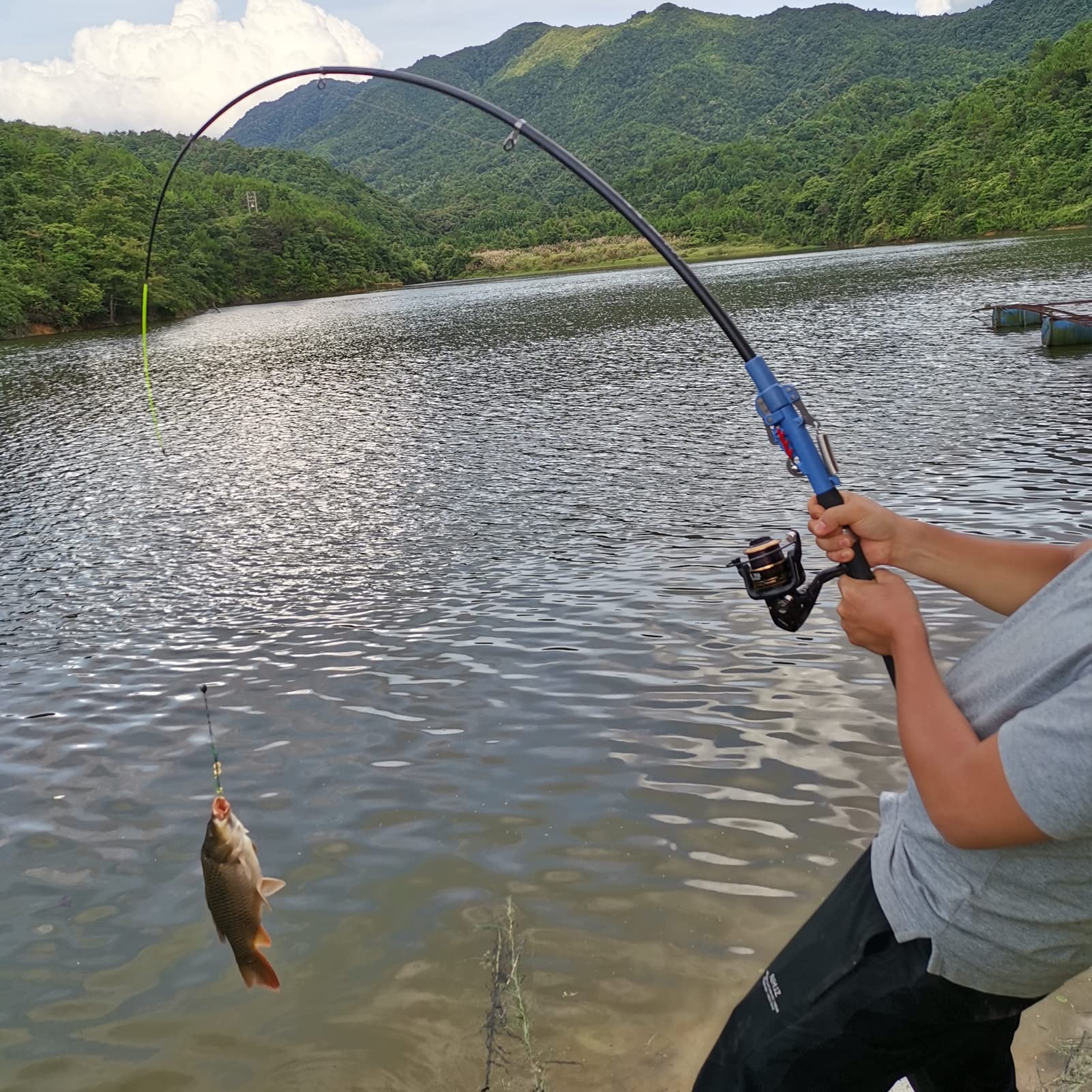 CAIGAO complete fishing kit with accessories