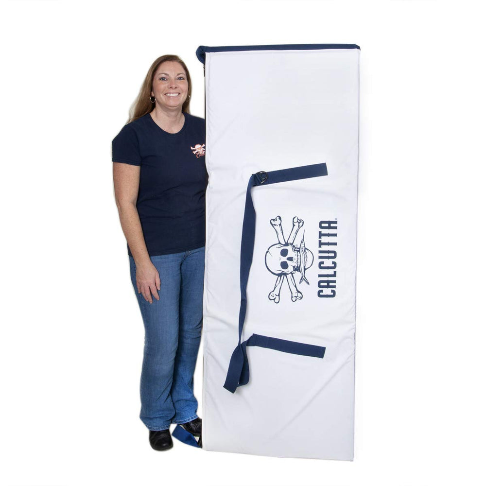 Calcutta fish bag built-in ruler helps measure your catch accurately.