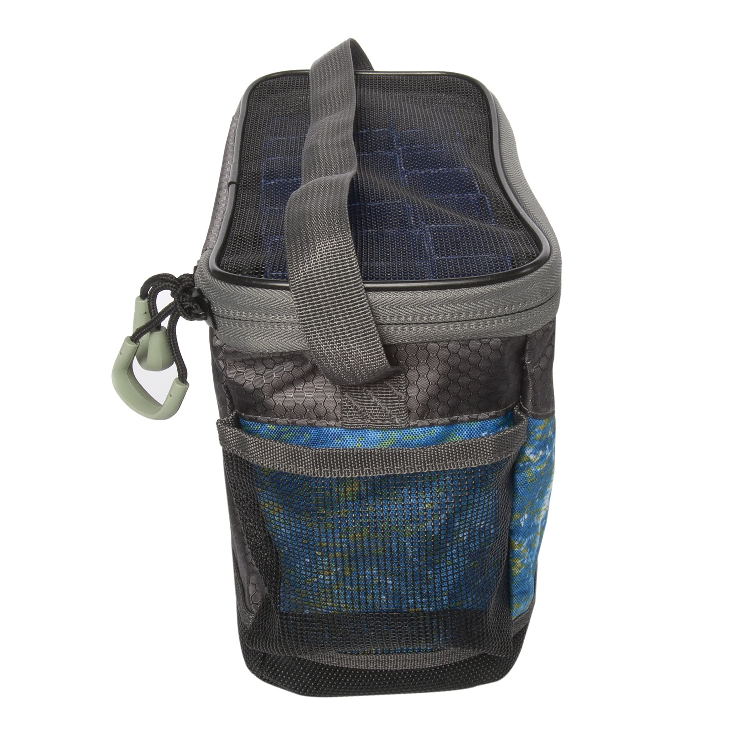 Calcutta Squall jig bag with rubberized bottom resists sliding on deck